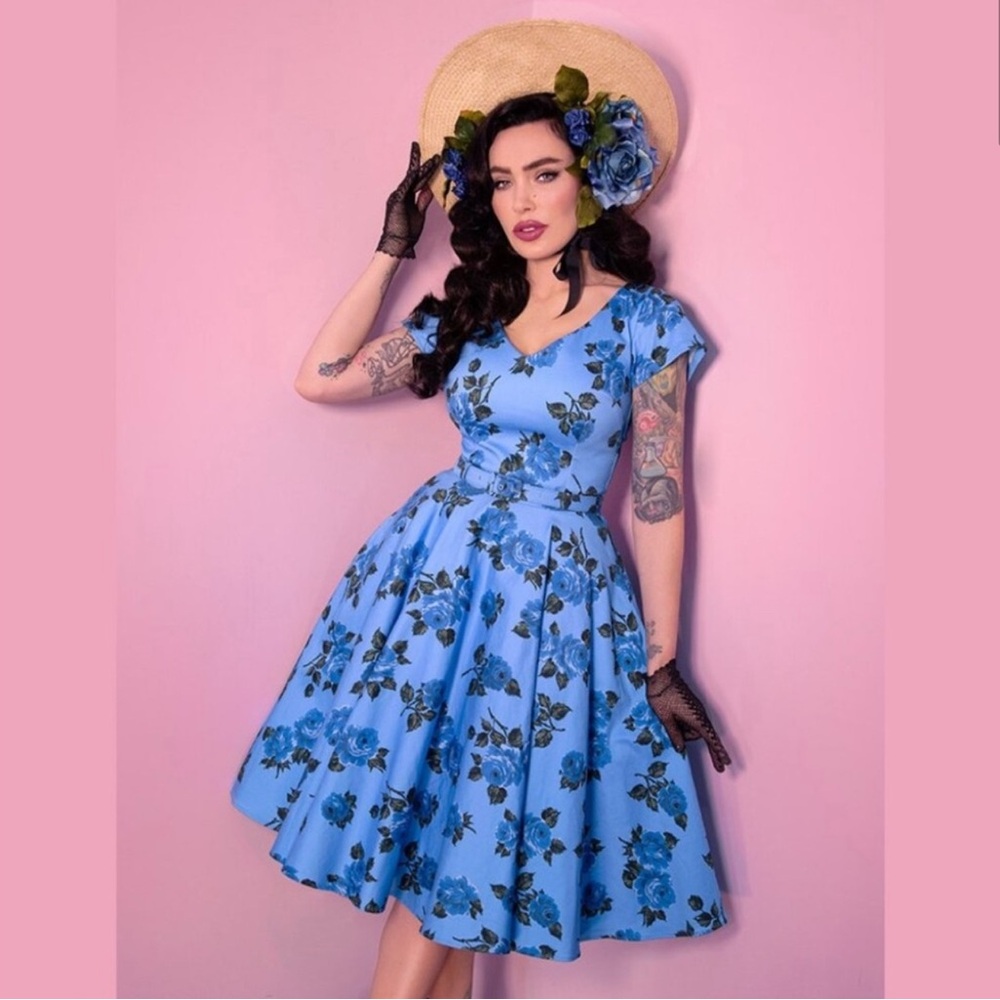 Vixen by micheline Pitt vanity fair blue roses dress